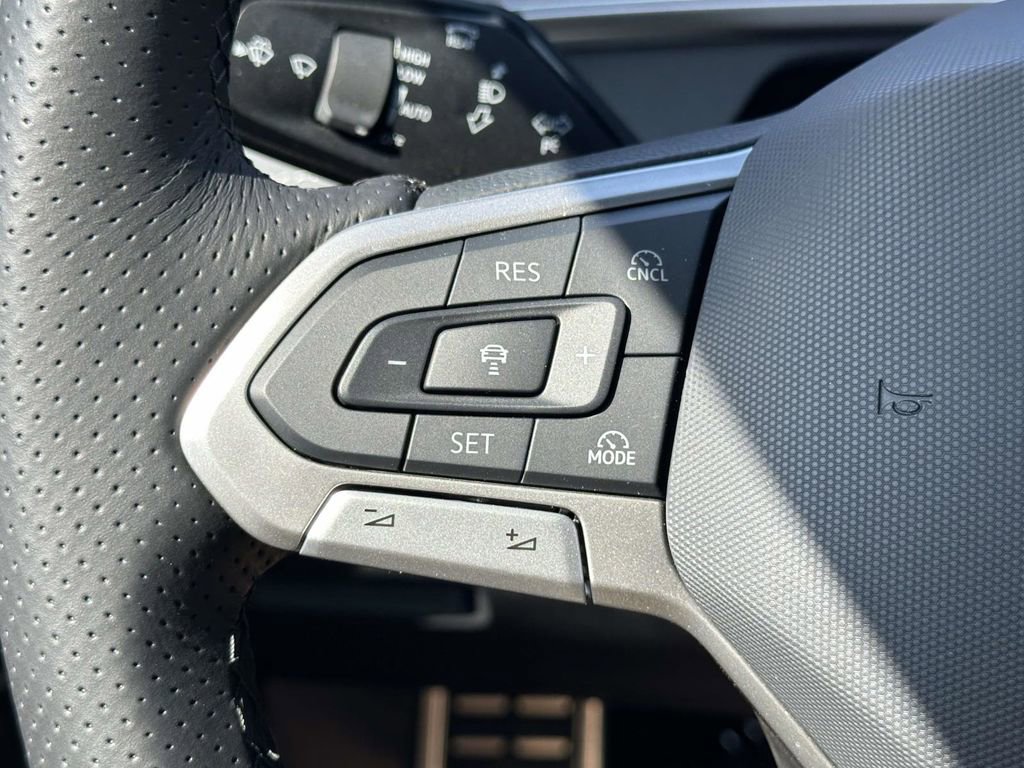 New 2026 Volkswagen Tiguan SE R-Line image 20