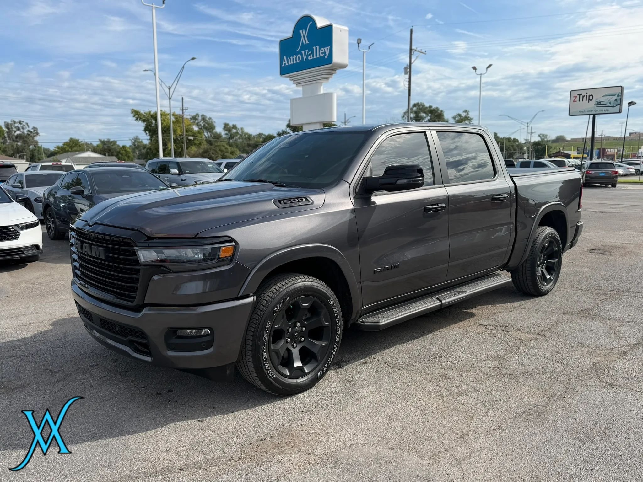 Used 2025 RAM 1500 Big Horn AWD/4WD image 3