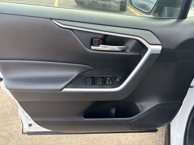 Used 2024 Toyota RAV4 XLE image 22