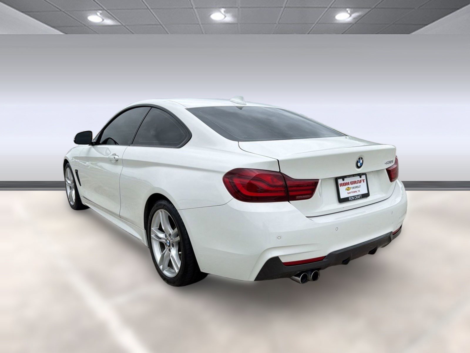 Used 2020 BMW 430i Coupe w/ M Sport Package RWD image 3