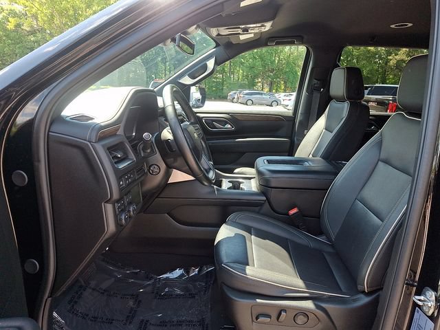 Used 2024 Chevrolet Tahoe Premier AWD/4WD image 16