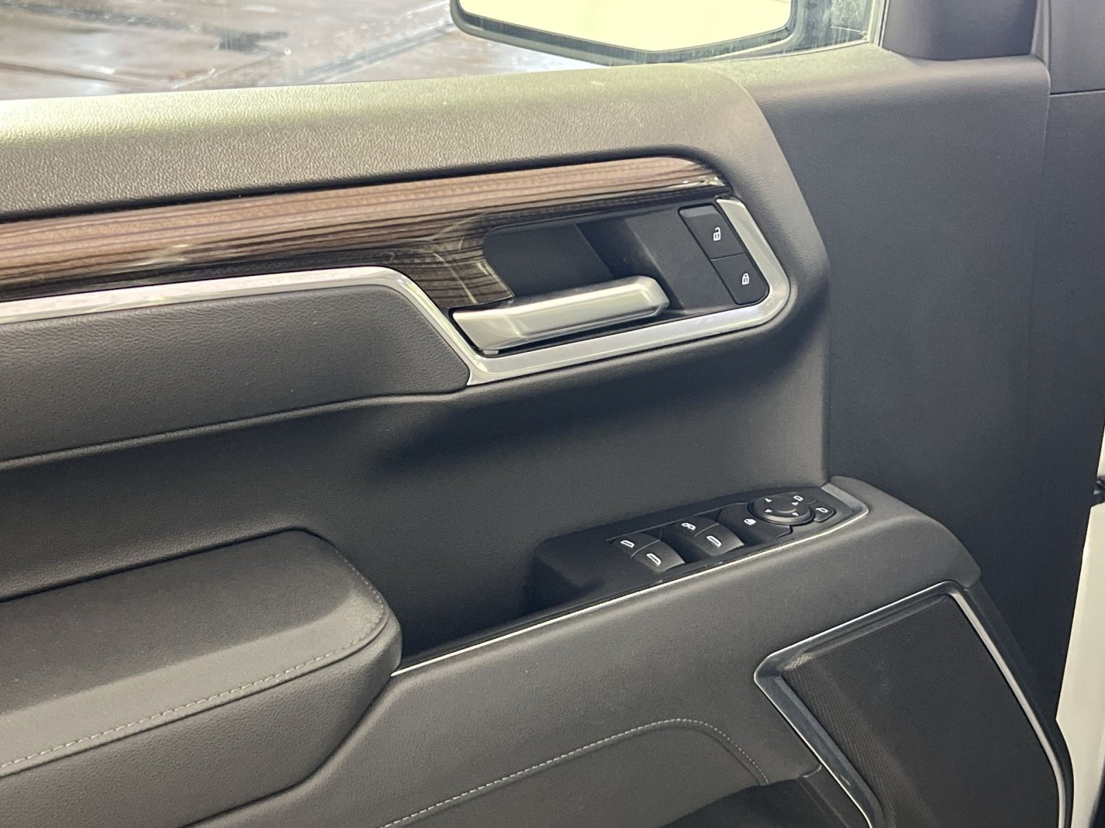 Used 2026 Chevrolet Silverado 1500 LT AWD/4WD image 16