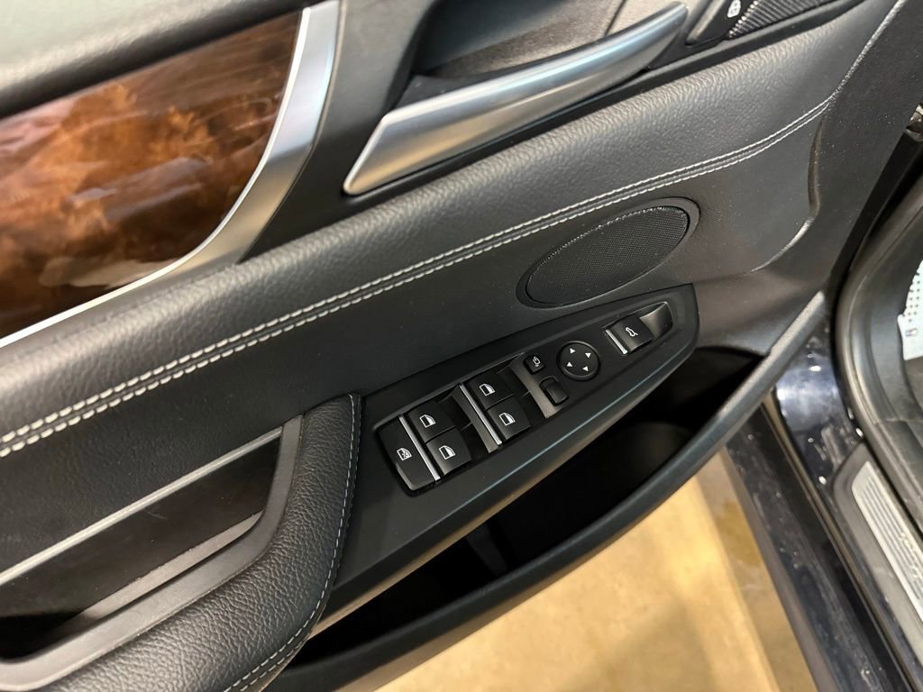 Used 2017 BMW X3 xDrive28i image 10