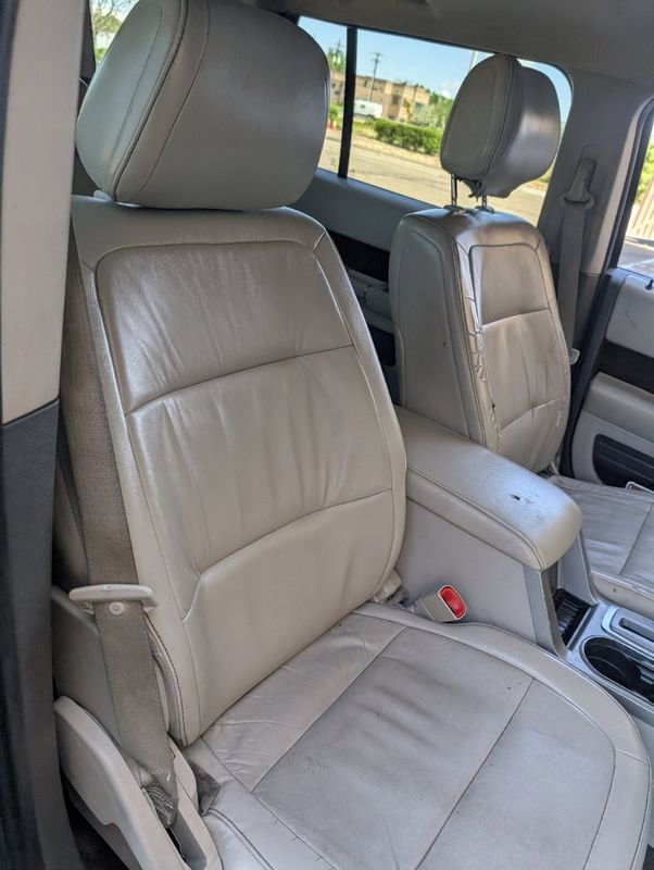 Used 2011 Ford Flex SEL w/ Rapid Spec Order Code image 22