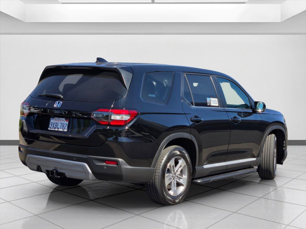 Certified 2025 Honda Pilot EX-L image 5