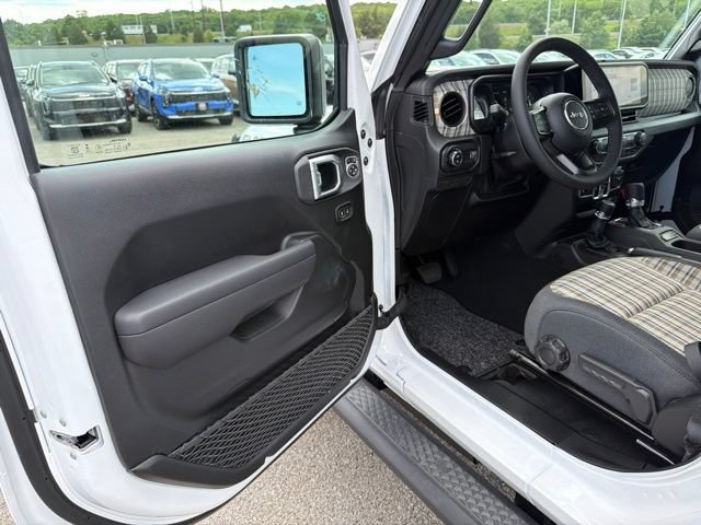 New 2026 Jeep Gladiator Sport AWD/4WD image 12