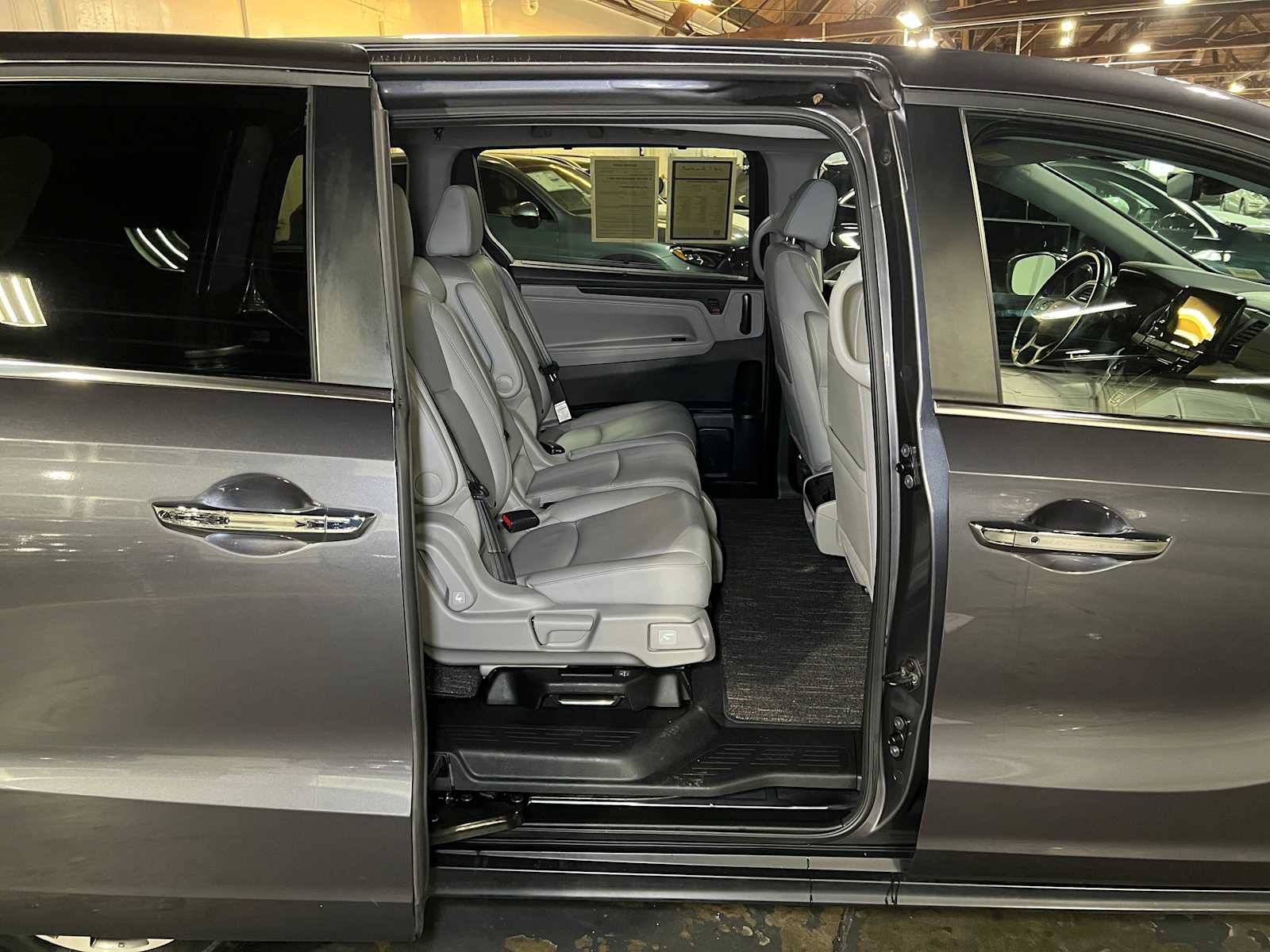 Used 2022 Honda Odyssey EX-L image 13