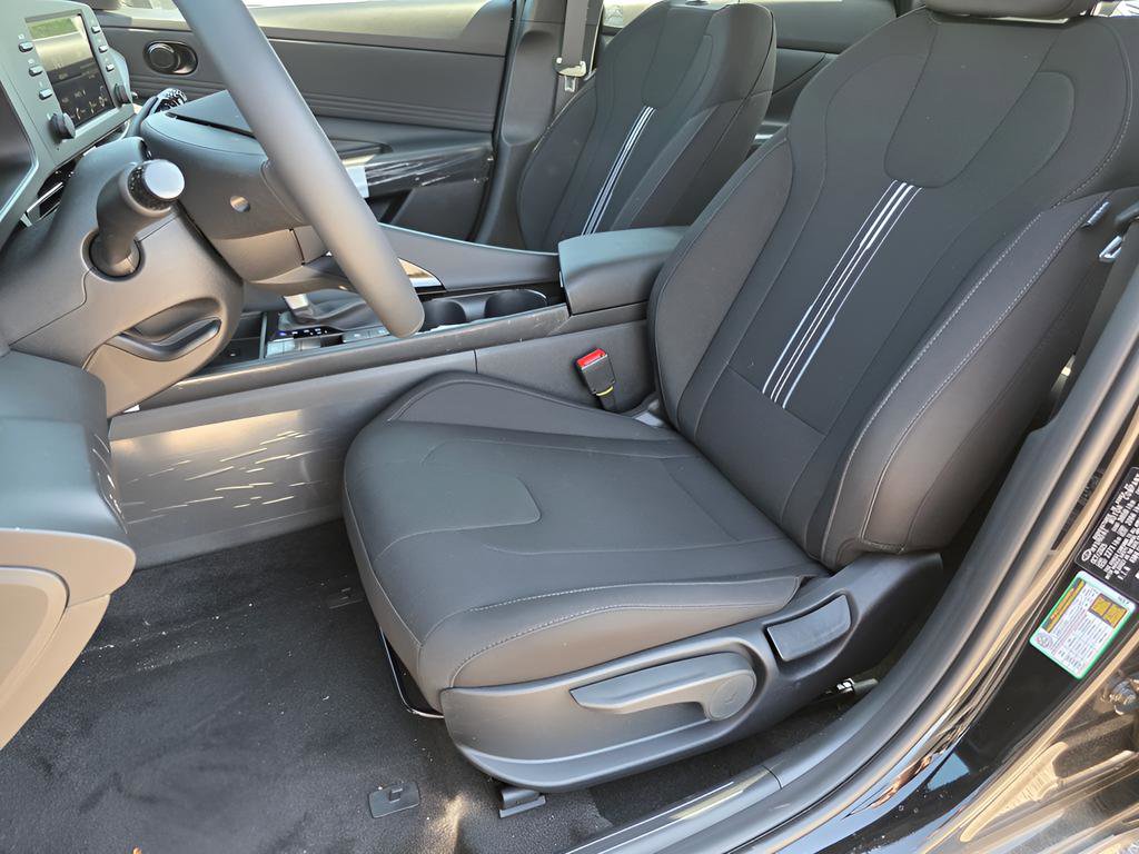 New 2026 Hyundai Elantra SEL Sport Premium FWD image 13