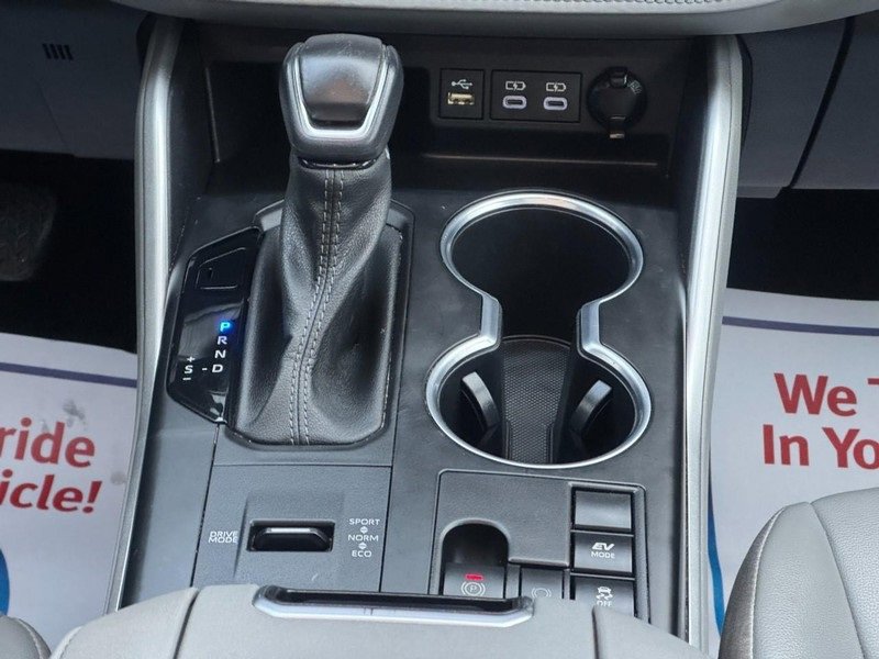 Used 2023 Toyota Highlander XLE image 14