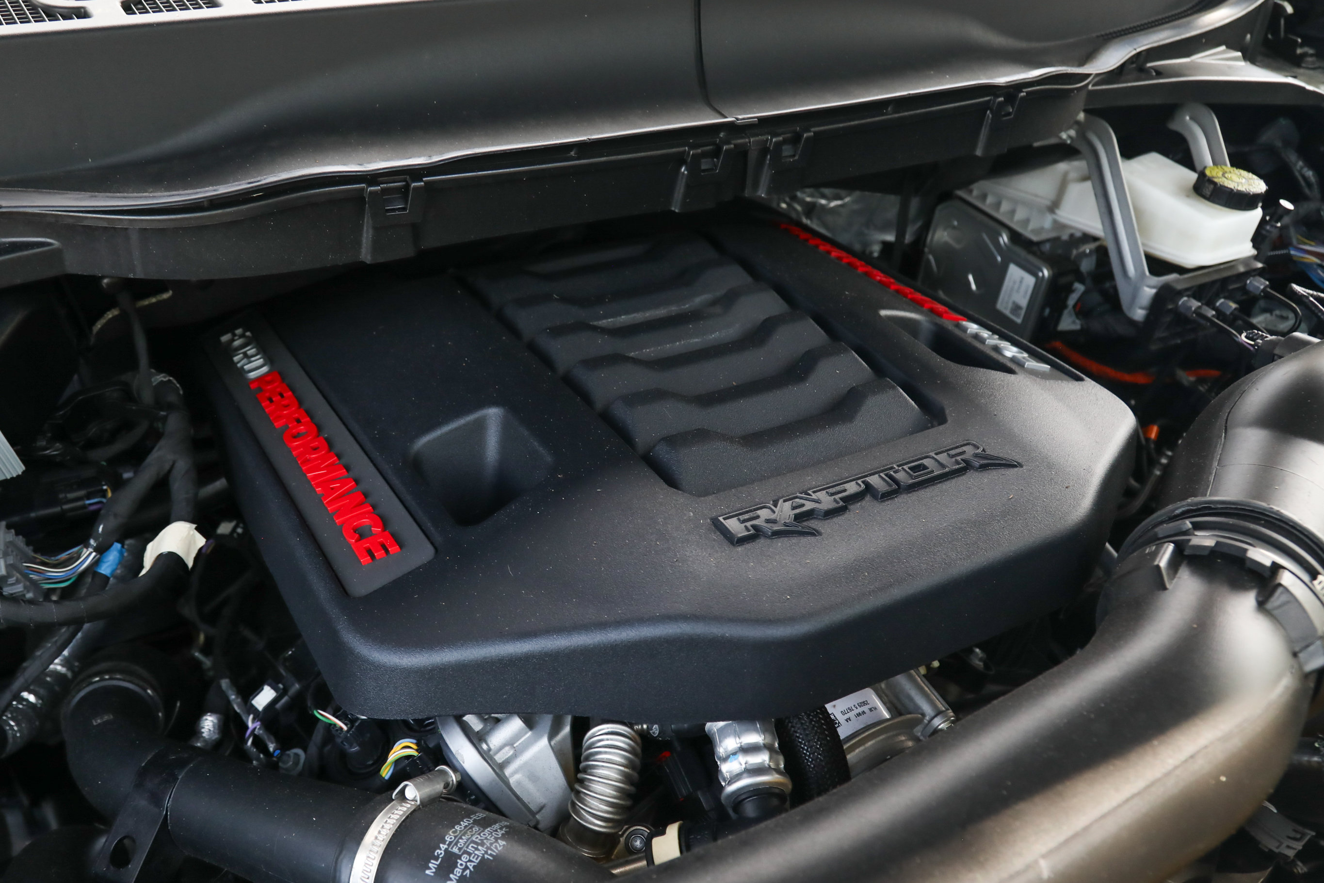 Used 2025 Ford F150 Raptor AWD/4WD image 38