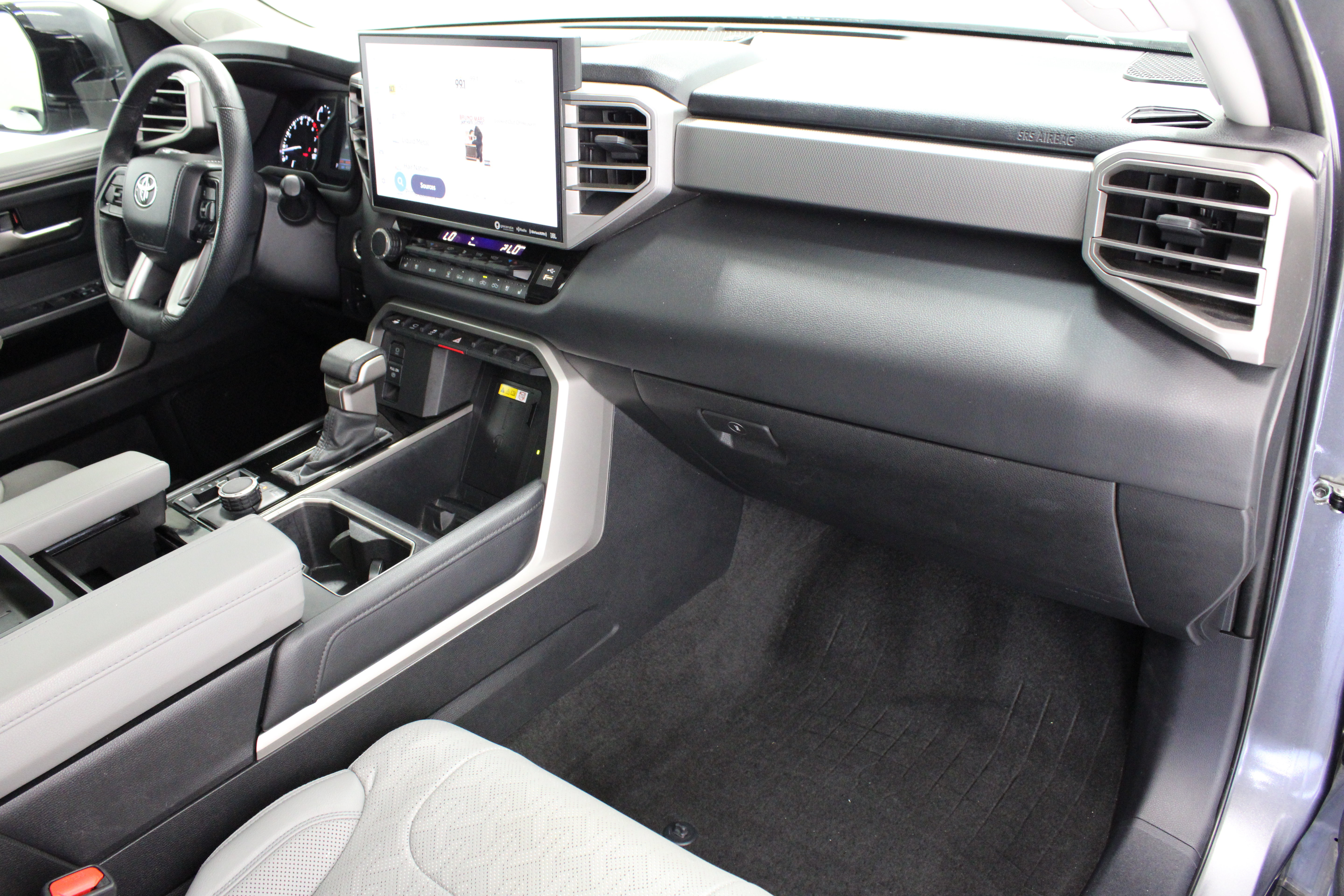 Used 2023 Toyota Tundra Limited AWD/4WD image 41