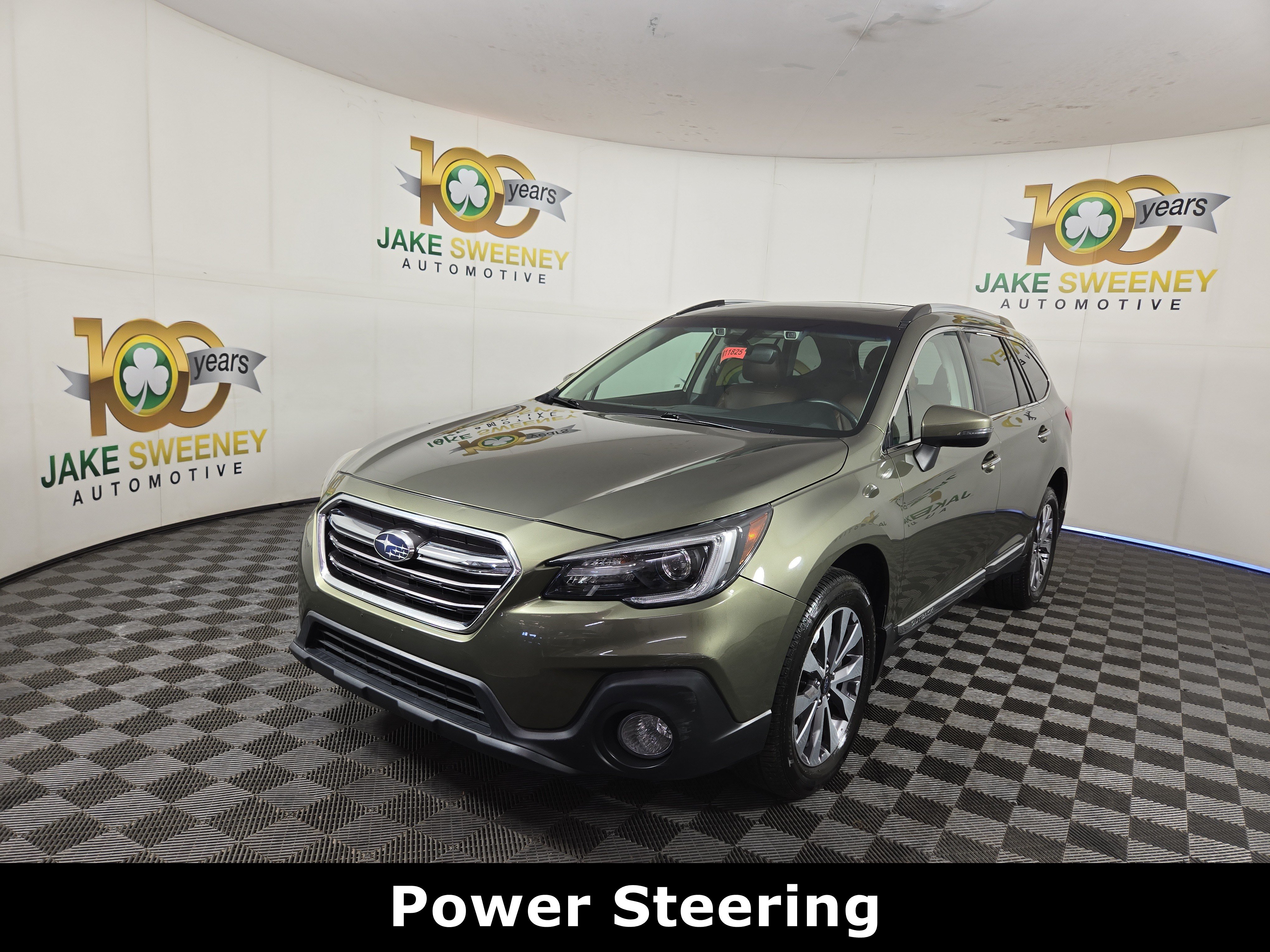 Used 2018 Subaru Outback 2.5i Touring w/ Popular Package #3 AWD/4WD image 4