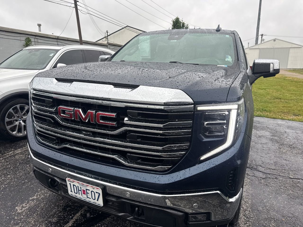 Used 2023 GMC Sierra 1500 SLT w/ SLT Premium Plus Package AWD/4WD image 7