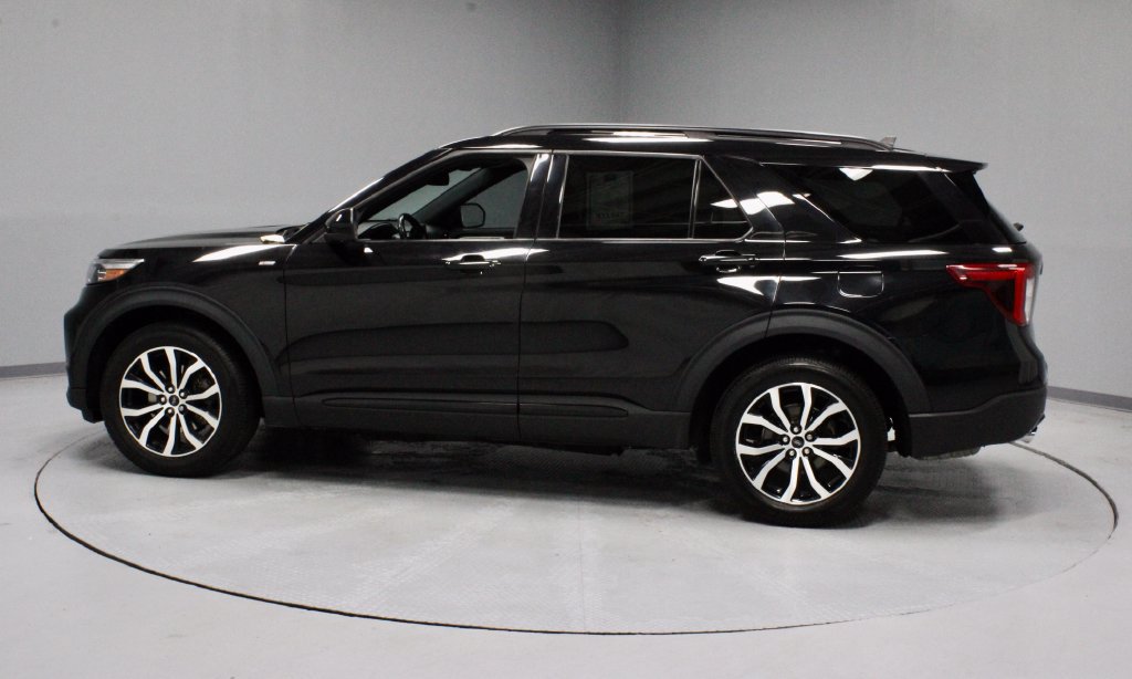 Used 2022 Ford Explorer ST-Line w/ Class IV Trailer Tow Package AWD/4WD image 8