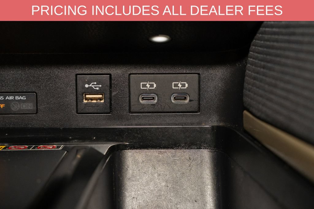 Used 2025 Toyota Camry SE FWD image 14