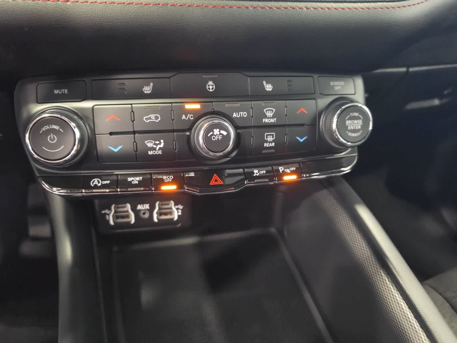 Used 2025 Dodge Durango GT AWD/4WD image 24