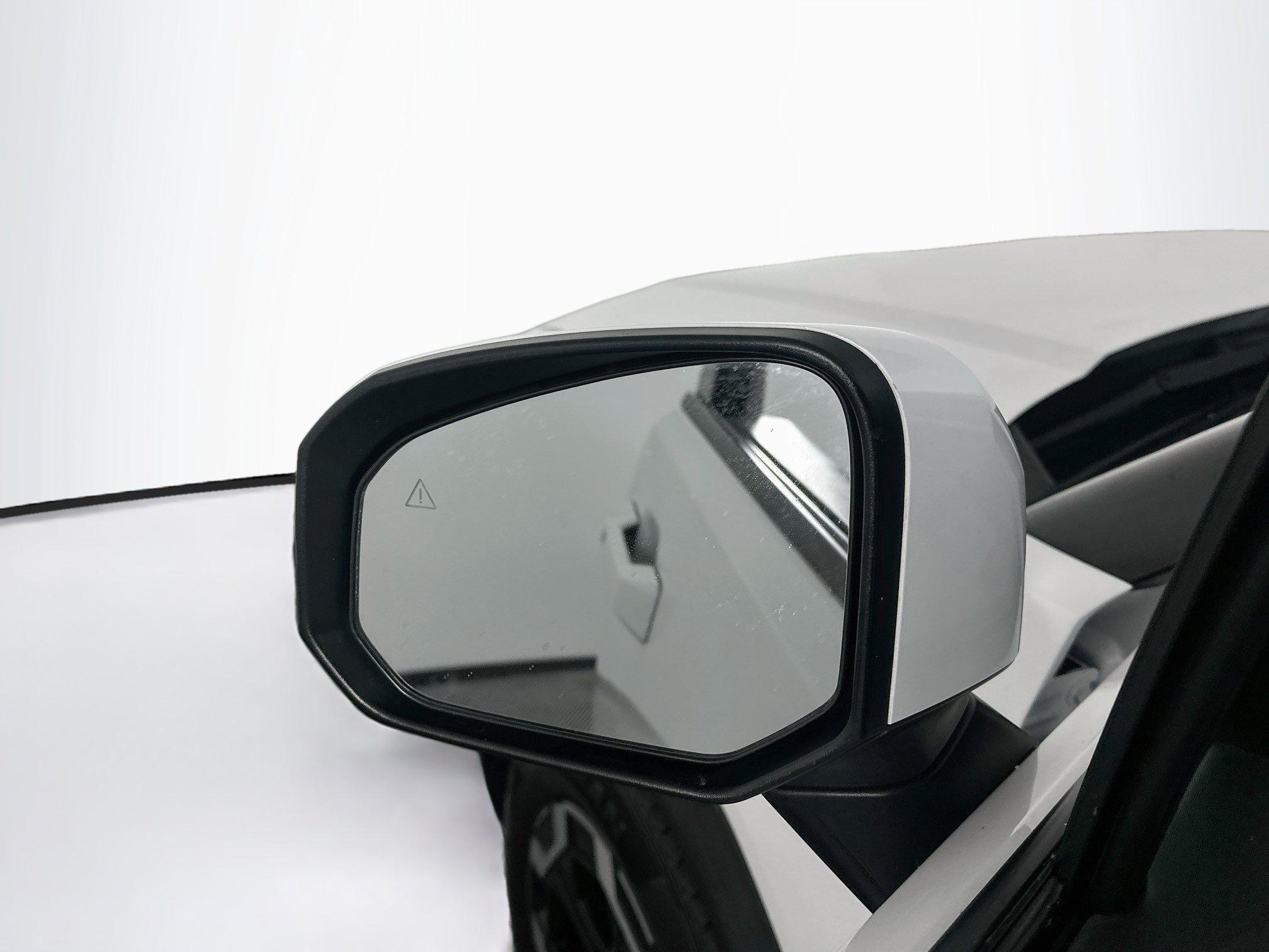 Used 2025 Hyundai Santa Fe SE FWD image 16
