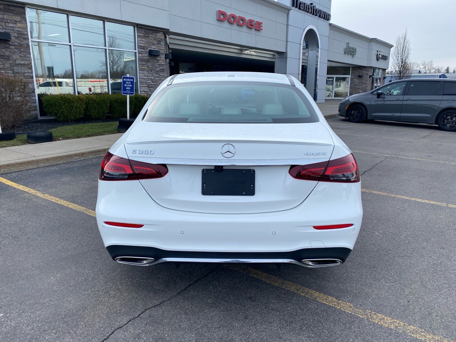 Used 2021 Mercedes-Benz E 350 4MATIC Sedan image 6