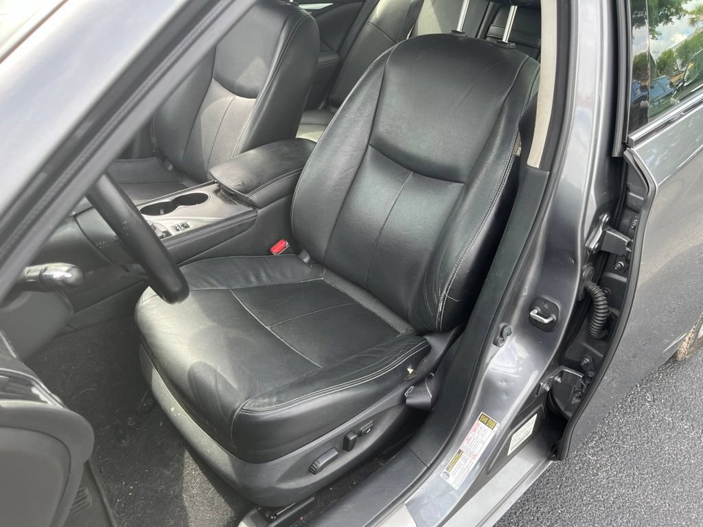 Used 2015 INFINITI Q50 Premium w/ Navigation Package RWD image 14