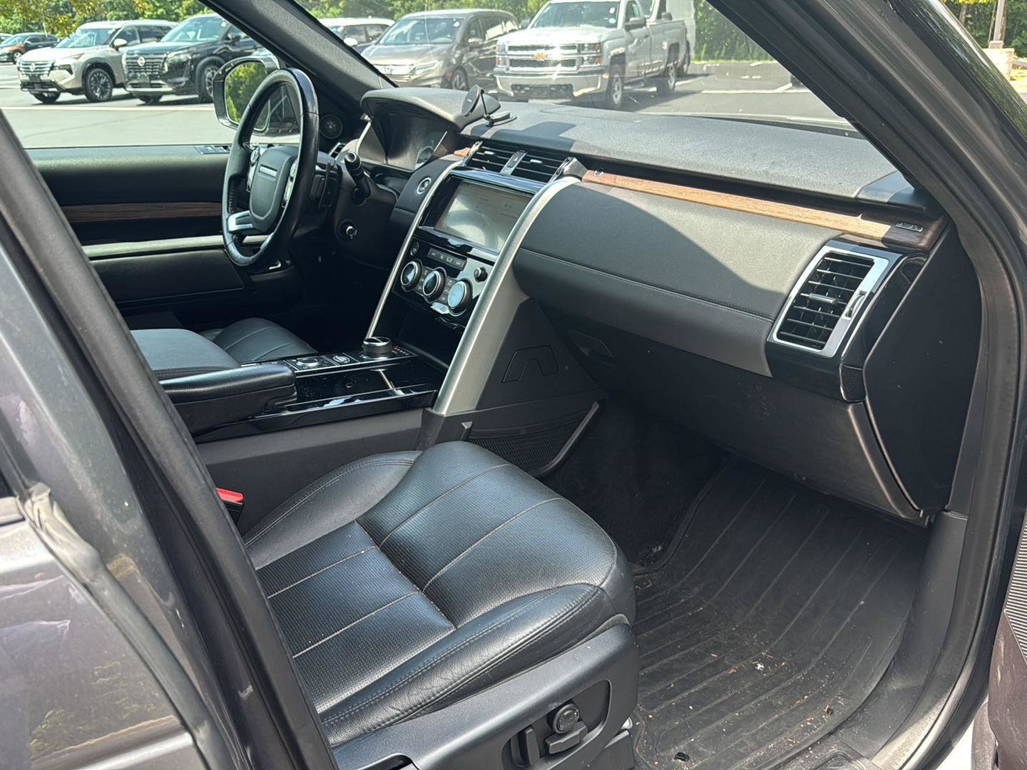 Certified 2019 Land Rover Discovery HSE AWD/4WD image 13