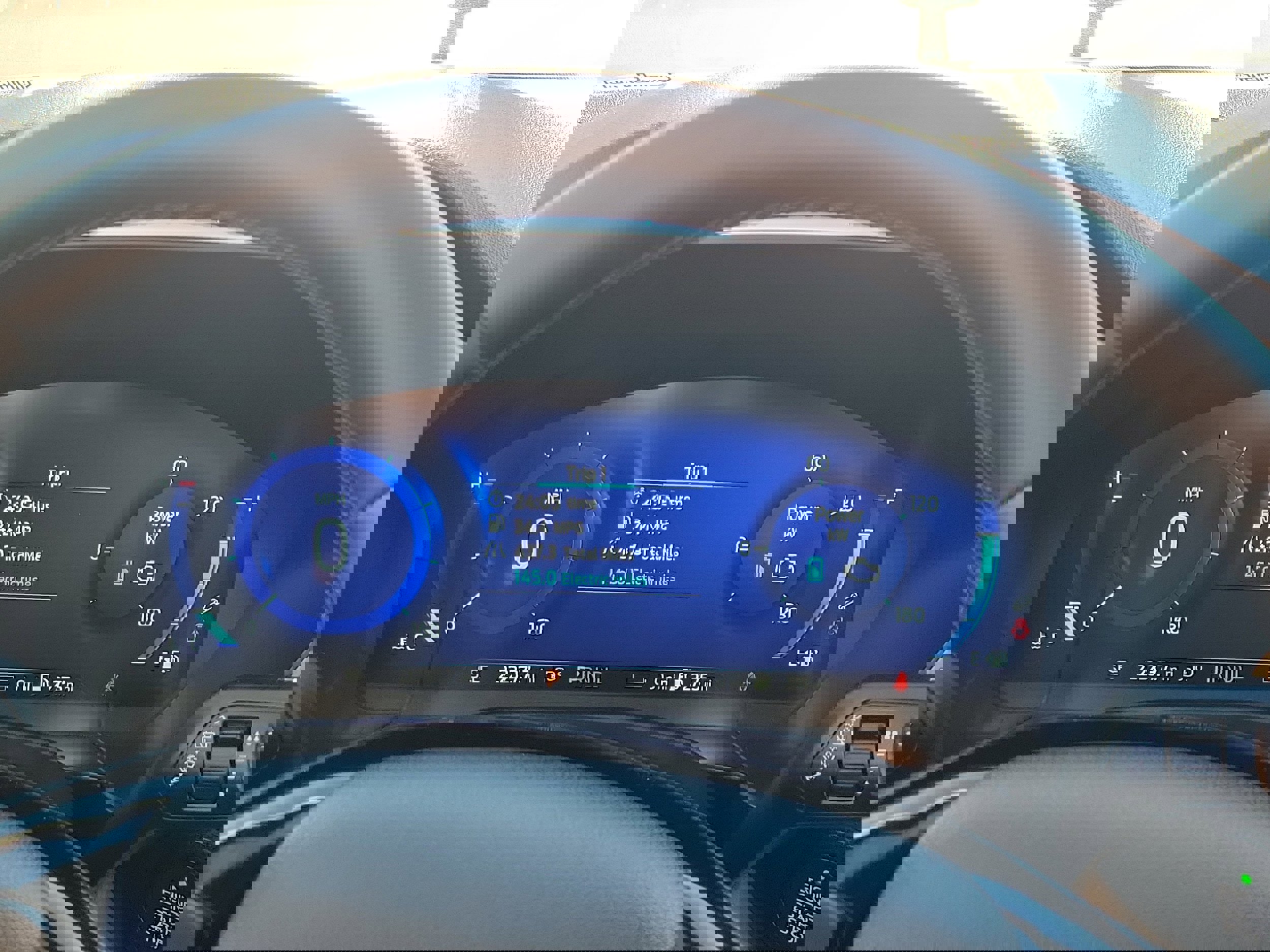 Certified 2022 Ford Escape Titanium image 26