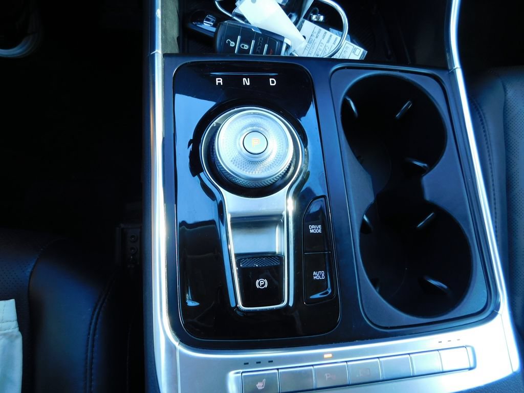 Used 2025 Kia Carnival EX FWD image 42