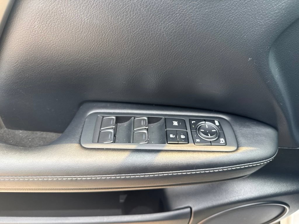 Used 2021 Lexus RX 350L Premium w/ Premium Package AWD/4WD image 12