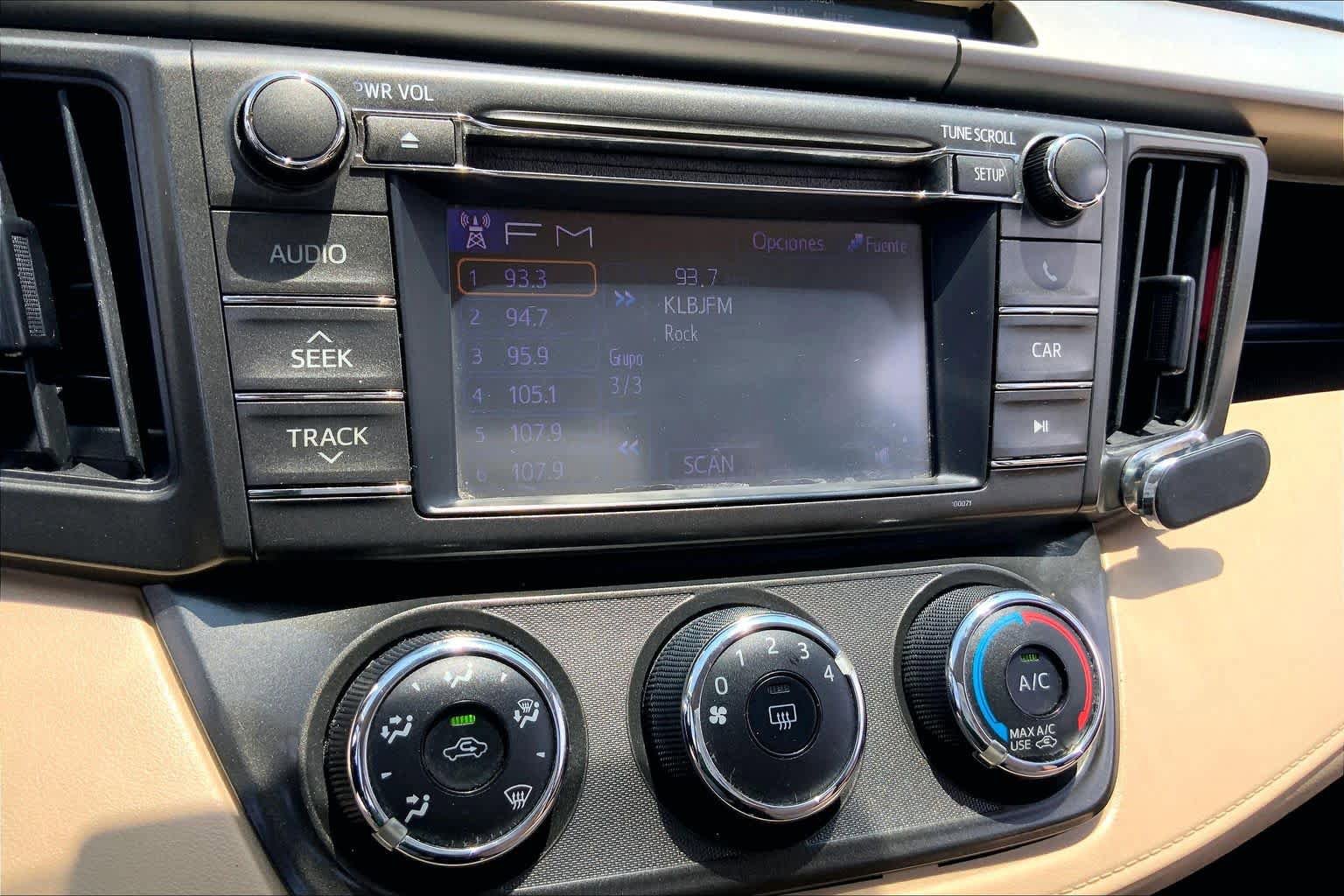 Used 2013 Toyota RAV4 LE FWD image 31
