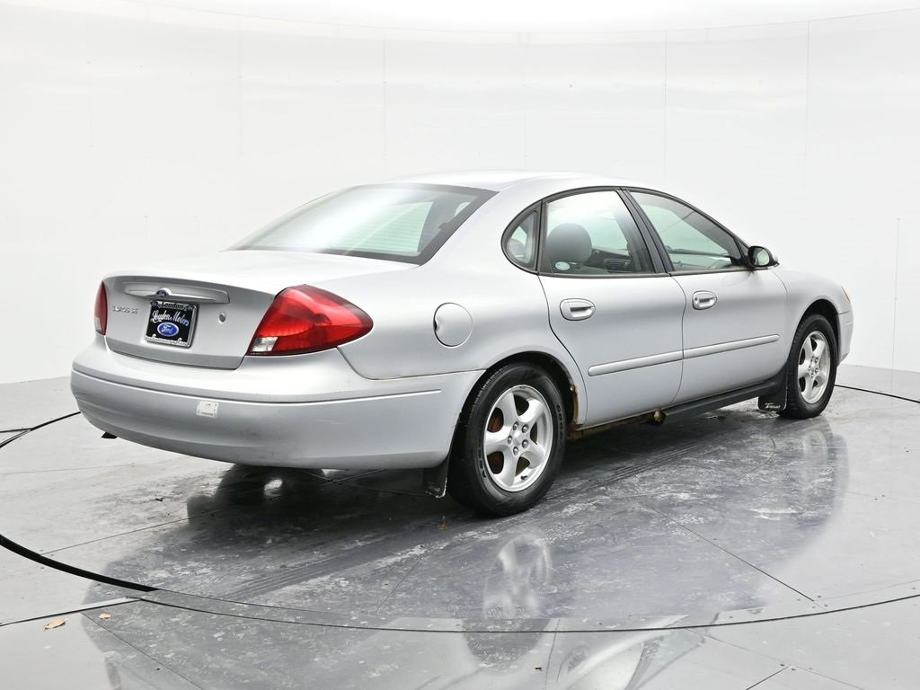 Used 2002 Ford Taurus SE image 5