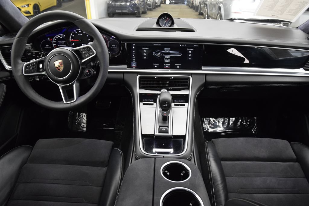 Used 2019 Porsche Panamera GTS AWD/4WD image 21