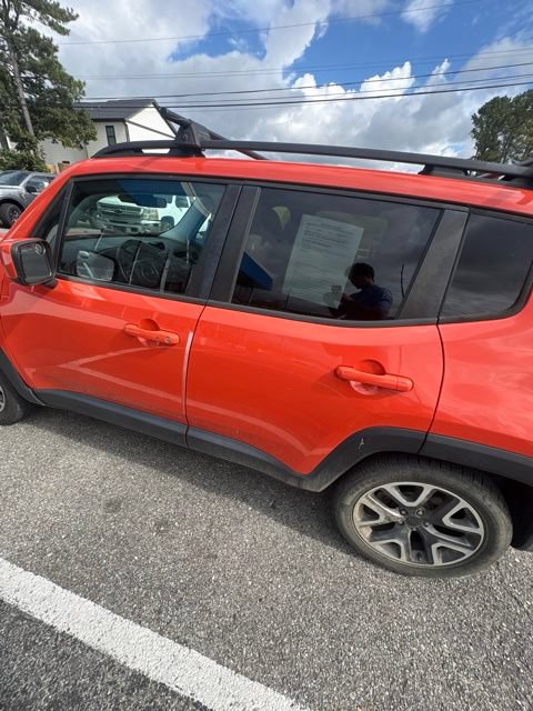 Used 2016 Jeep Renegade Latitude FWD image 44