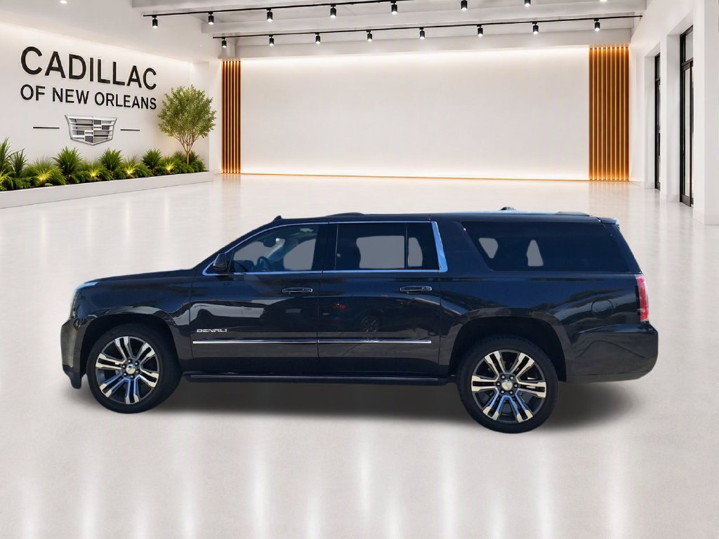Used 2020 GMC Yukon XL Denali w/ Denali Premium Package RWD image 6