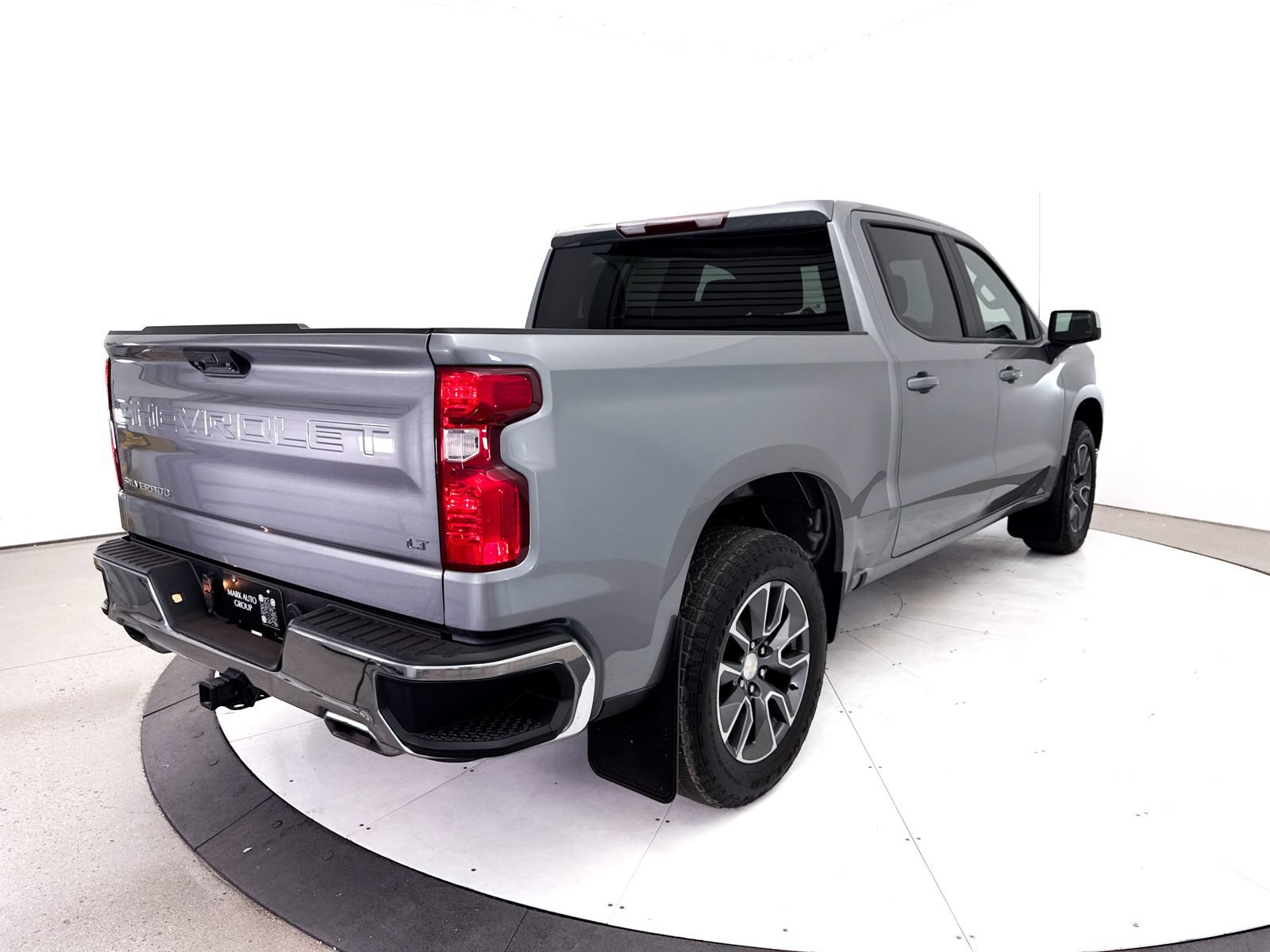 Used 2024 Chevrolet Silverado 1500 LT w/ Z71 Off-Road Package AWD/4WD image 16