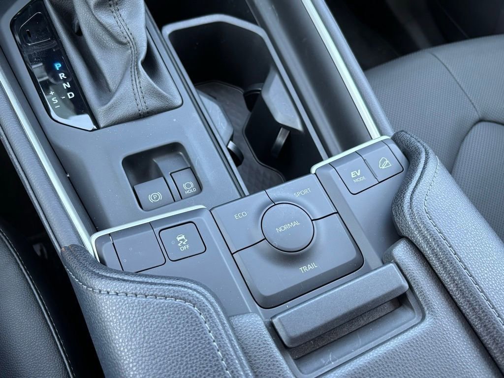 New 2024 Toyota Grand Highlander Limited image 24