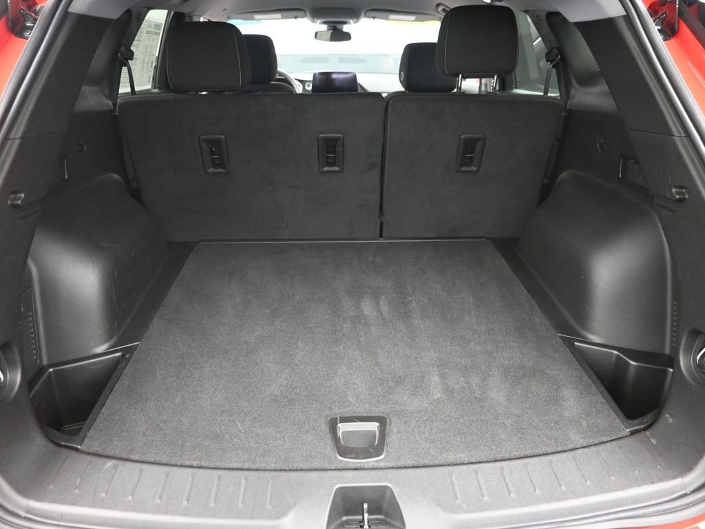 Used 2025 Chevrolet Blazer LT image 8