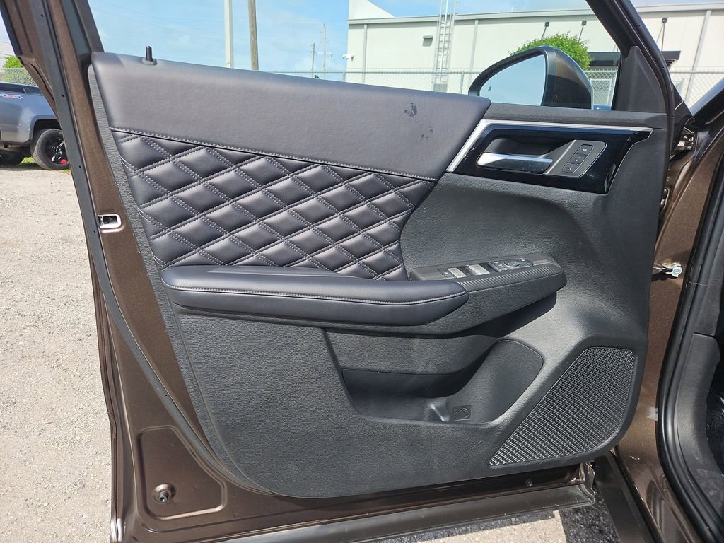 Used 2024 Mitsubishi Outlander SEL image 18