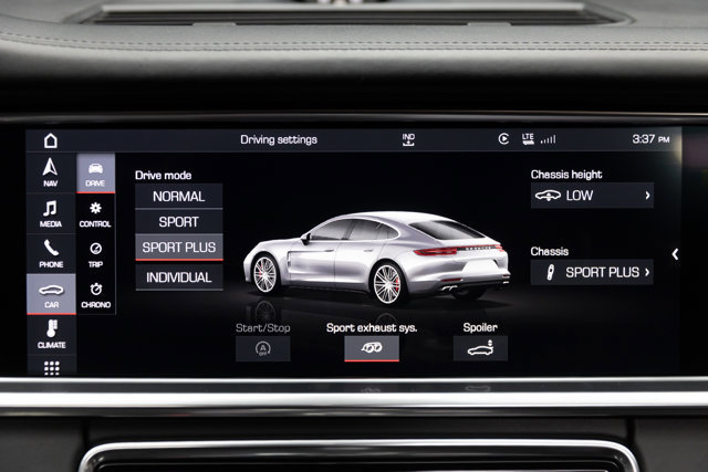 Used 2020 Porsche Panamera GTS w/ Premium Package Plus image 91