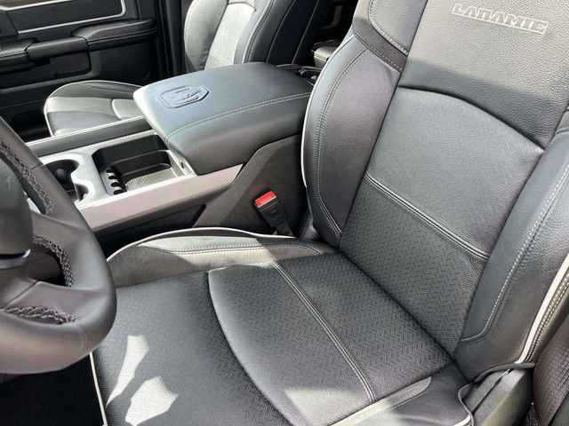 New 2026 RAM 2500 Laramie AWD/4WD image 21