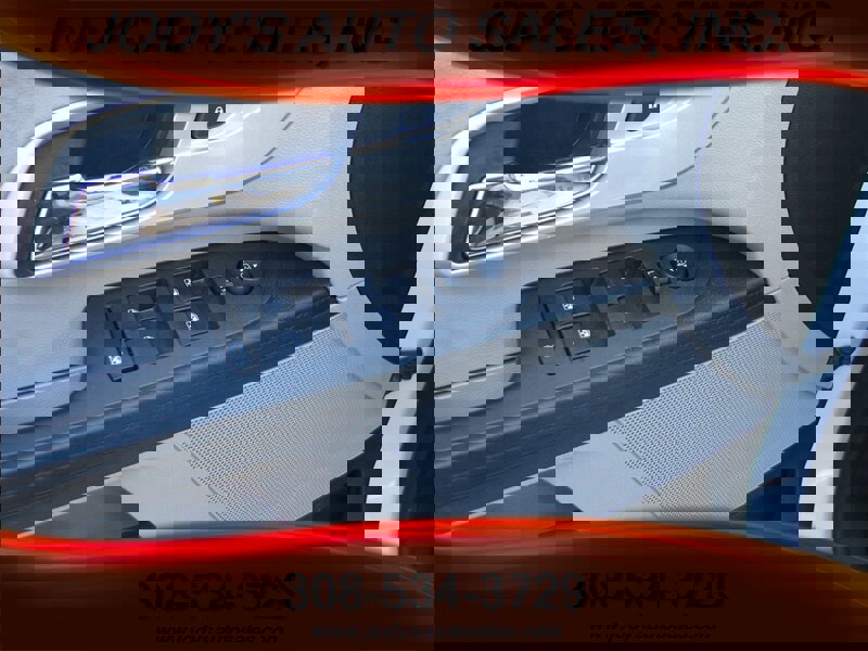 Used 2017 Chevrolet Equinox LS image 6