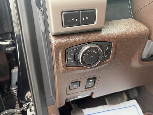 Used 2020 Ford F350 King Ranch w/ FX4 Off-Road Package image 17