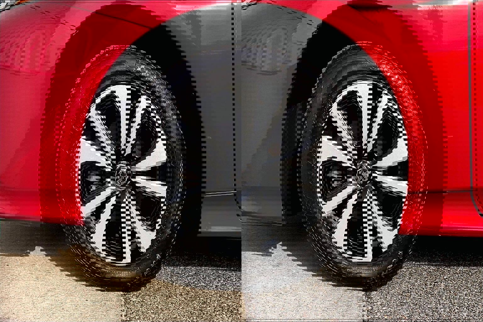 Used 2019 Toyota Prius Prime Premium image 11