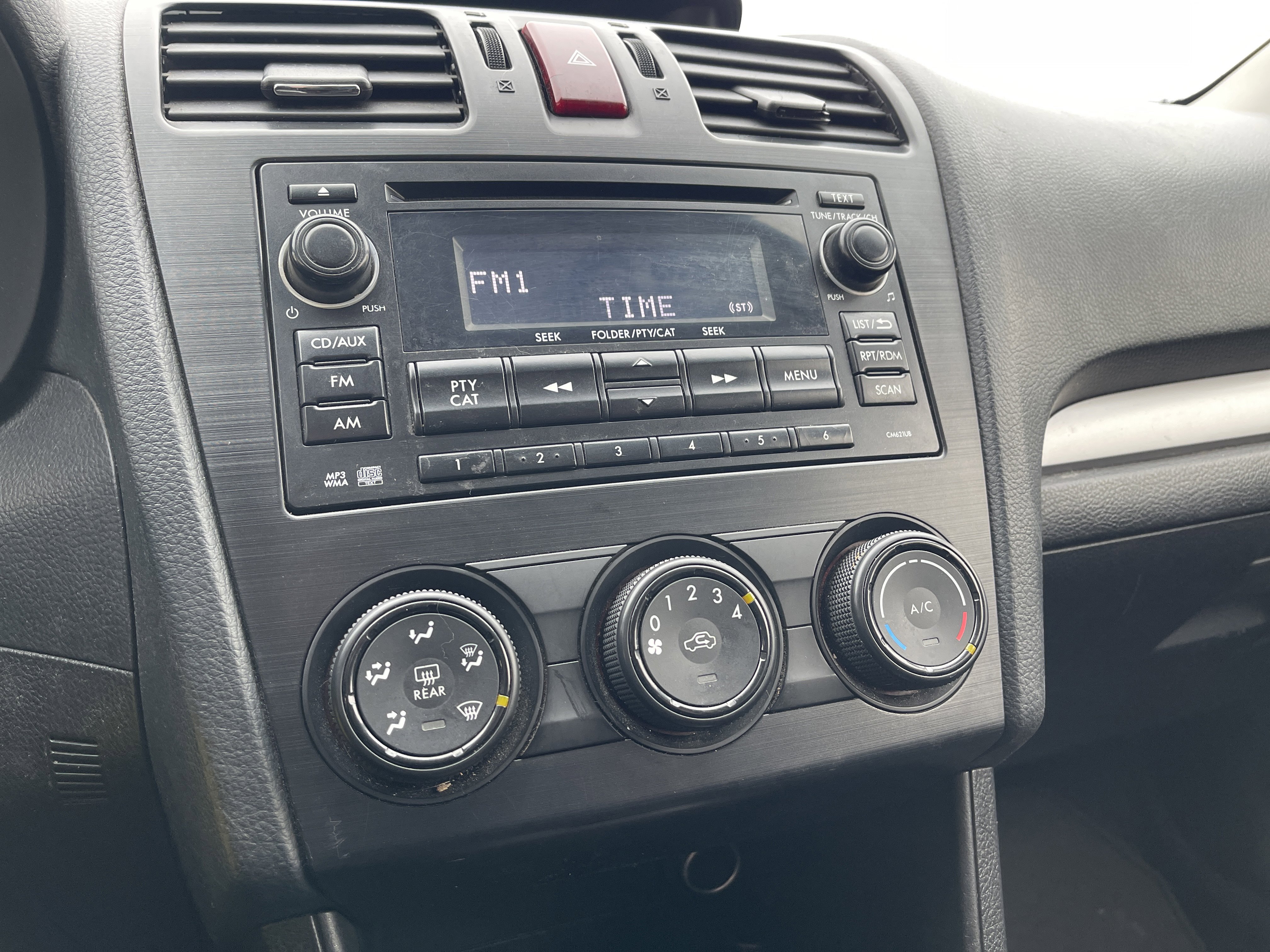 Used 2014 Subaru Crosstrek 2.0i Premium image 16