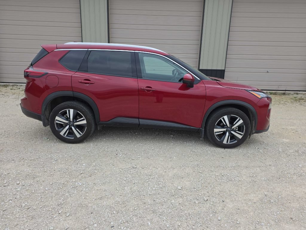 Used 2024 Nissan Rogue SL w/ SL Premium Package AWD/4WD image 4