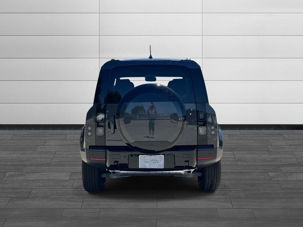 New 2026 Land Rover Defender 110 S AWD/4WD image 4