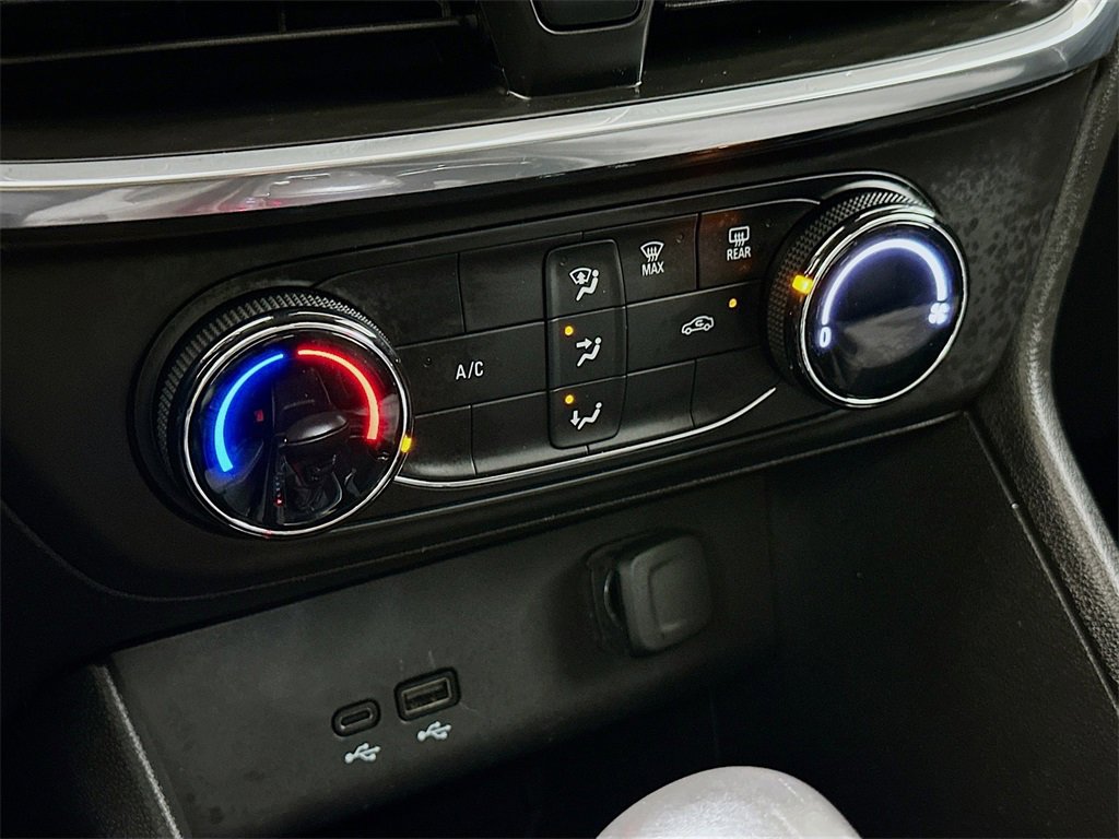 Used 2024 Buick Encore GX Preferred image 13