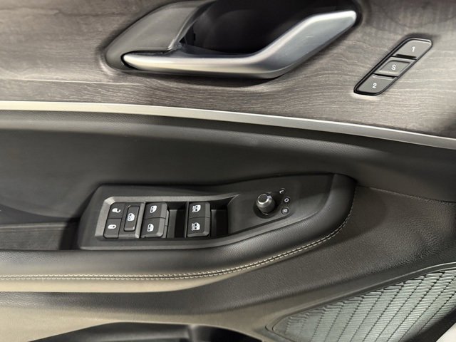 Used 2023 Jeep Grand Cherokee Limited image 8