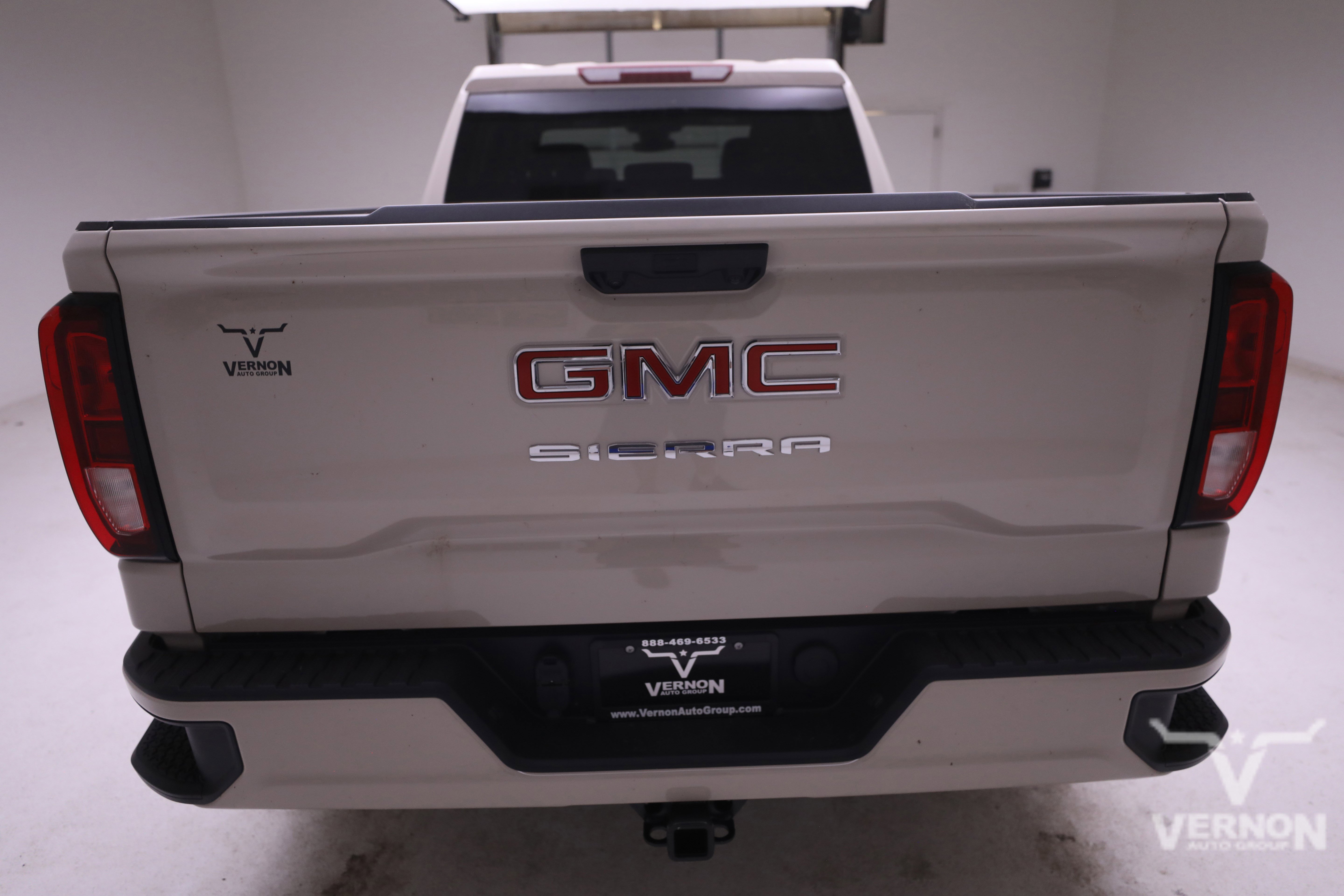 New 2026 GMC Sierra 1500 Pro w/ Graphite Edition image 4