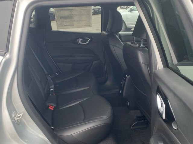New 2026 Jeep Compass Limited image 30