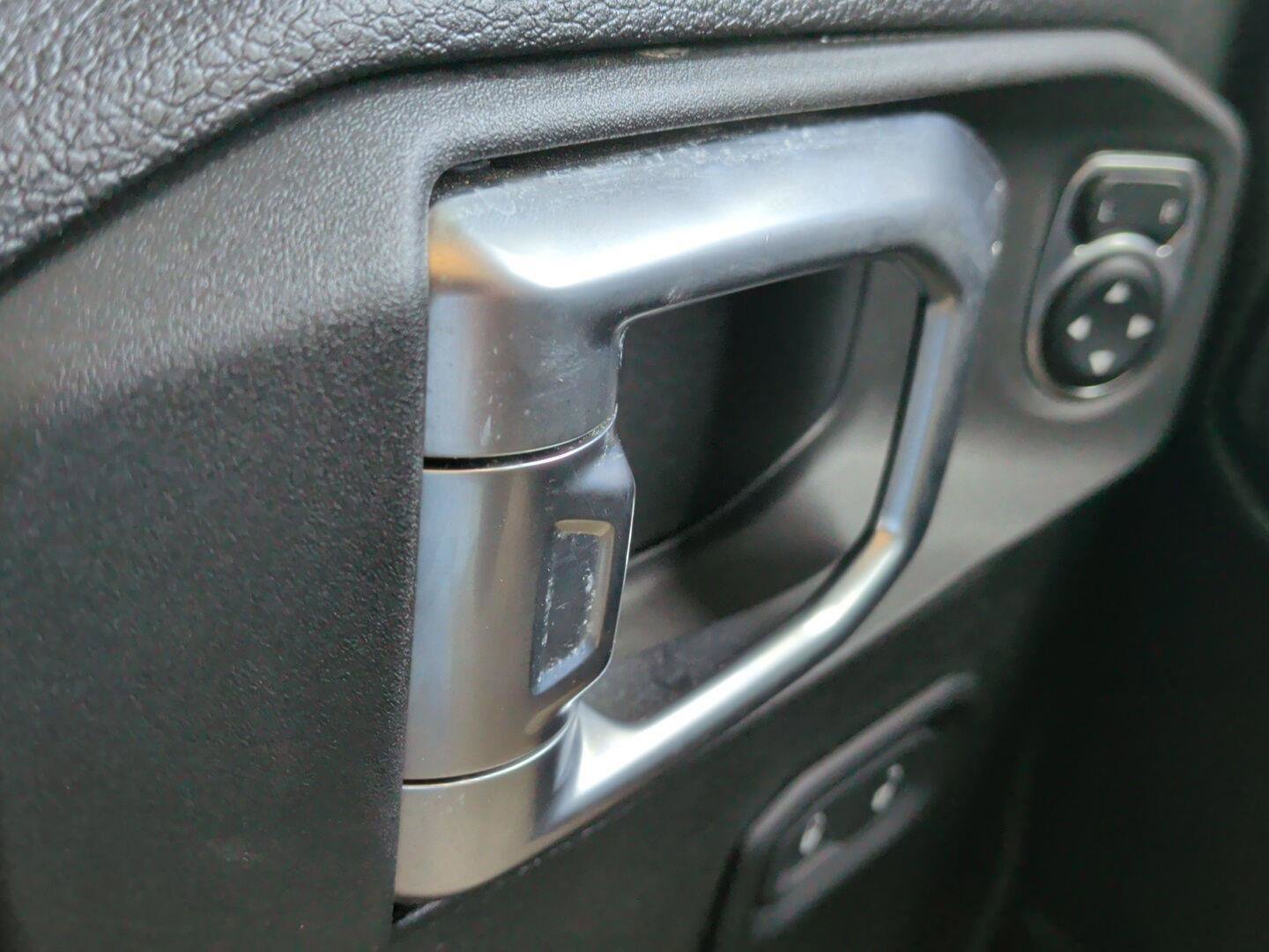 Used 2023 Jeep Wrangler Unlimited Rubicon image 25