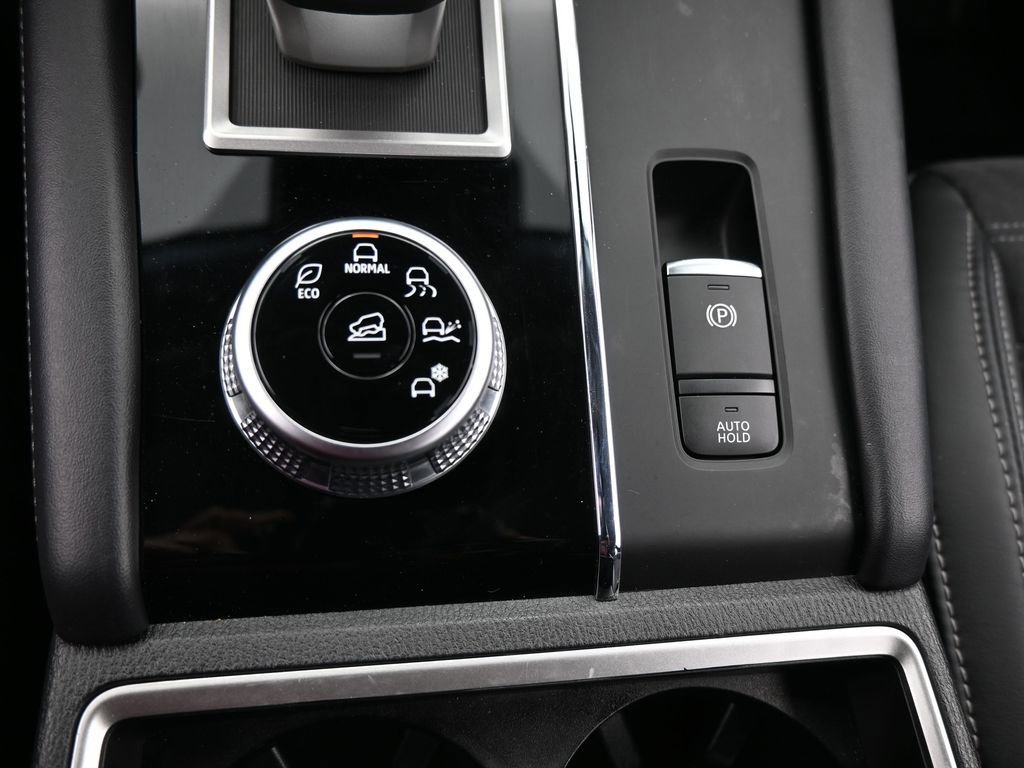 Used 2023 Mitsubishi Outlander SE image 30